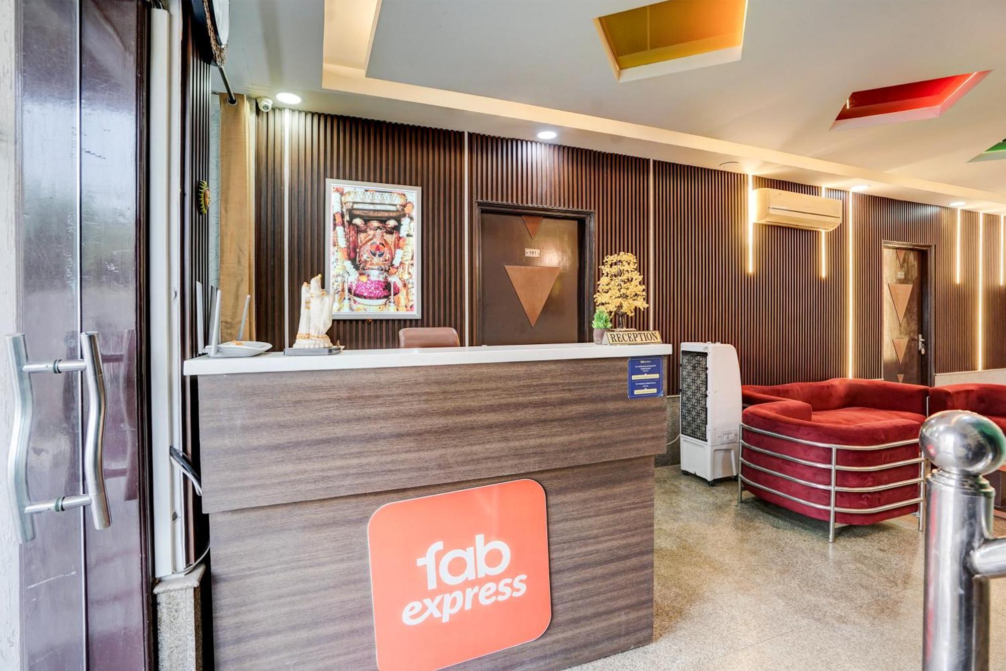 Fabexpress Next Home Gurgaon Exterior photo