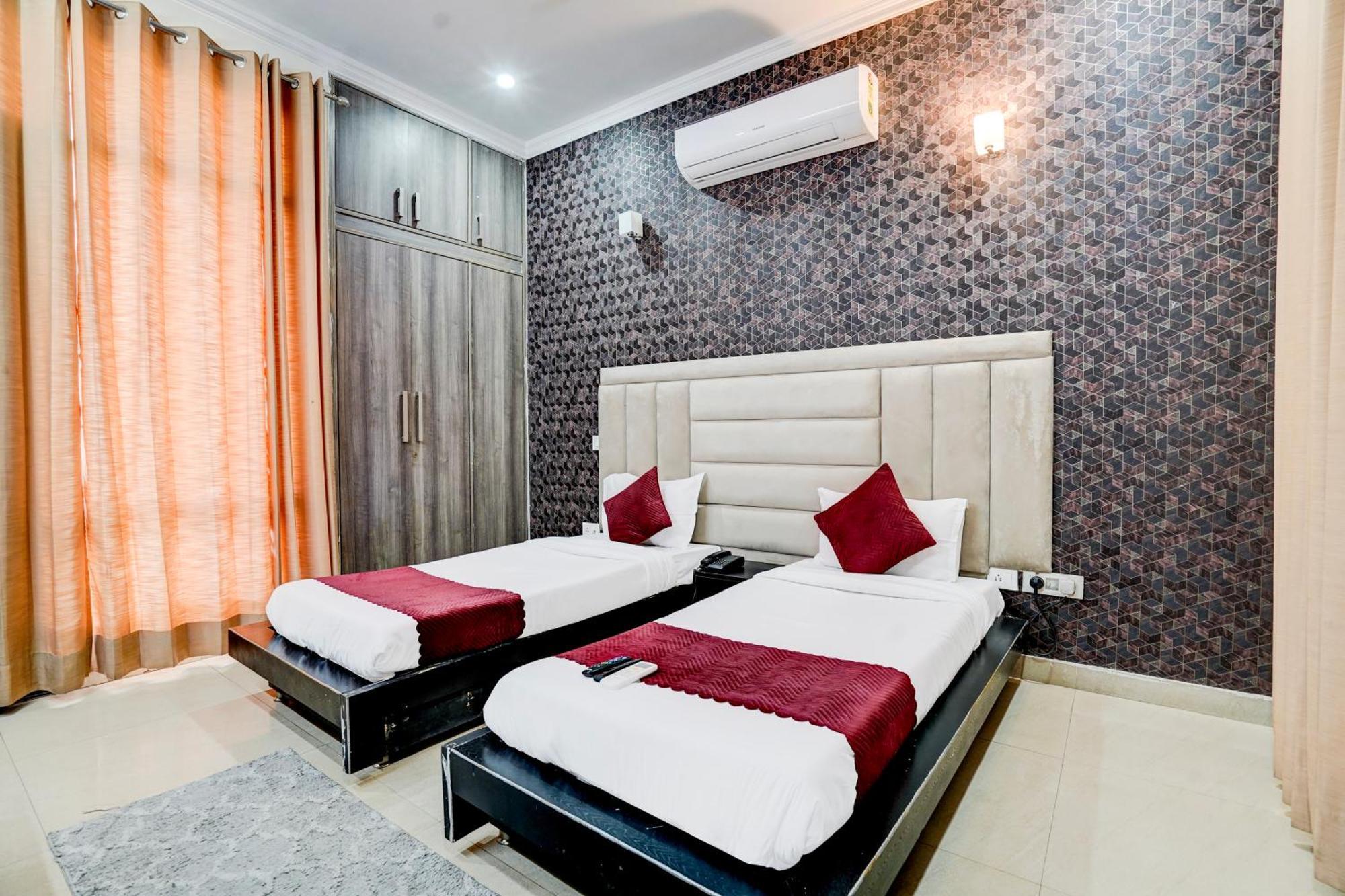 Fabexpress Next Home Gurgaon Exterior photo